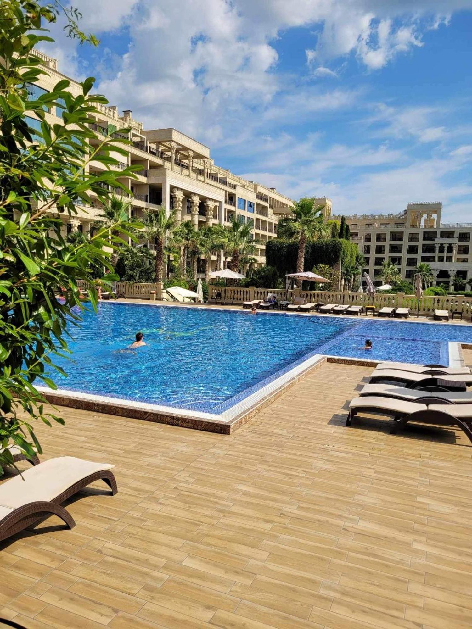 Argisht Luxury Apartment Golden Sands Exteriör bild