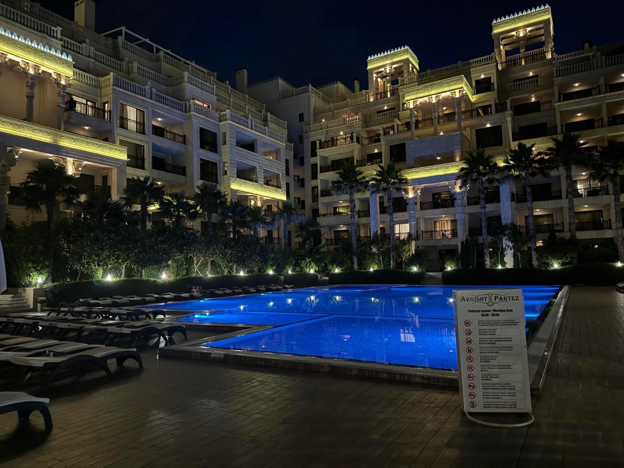 Argisht Luxury Apartment Golden Sands Exteriör bild